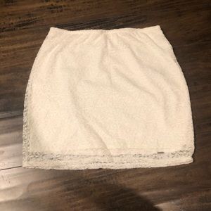 NWOT Hollister cream/white lace Skirt Size L